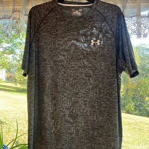 Men’s Under Armour Tshirt